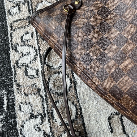 Louis Vuitton Neverfull Damier Ebene MM - Picture 4 of 12